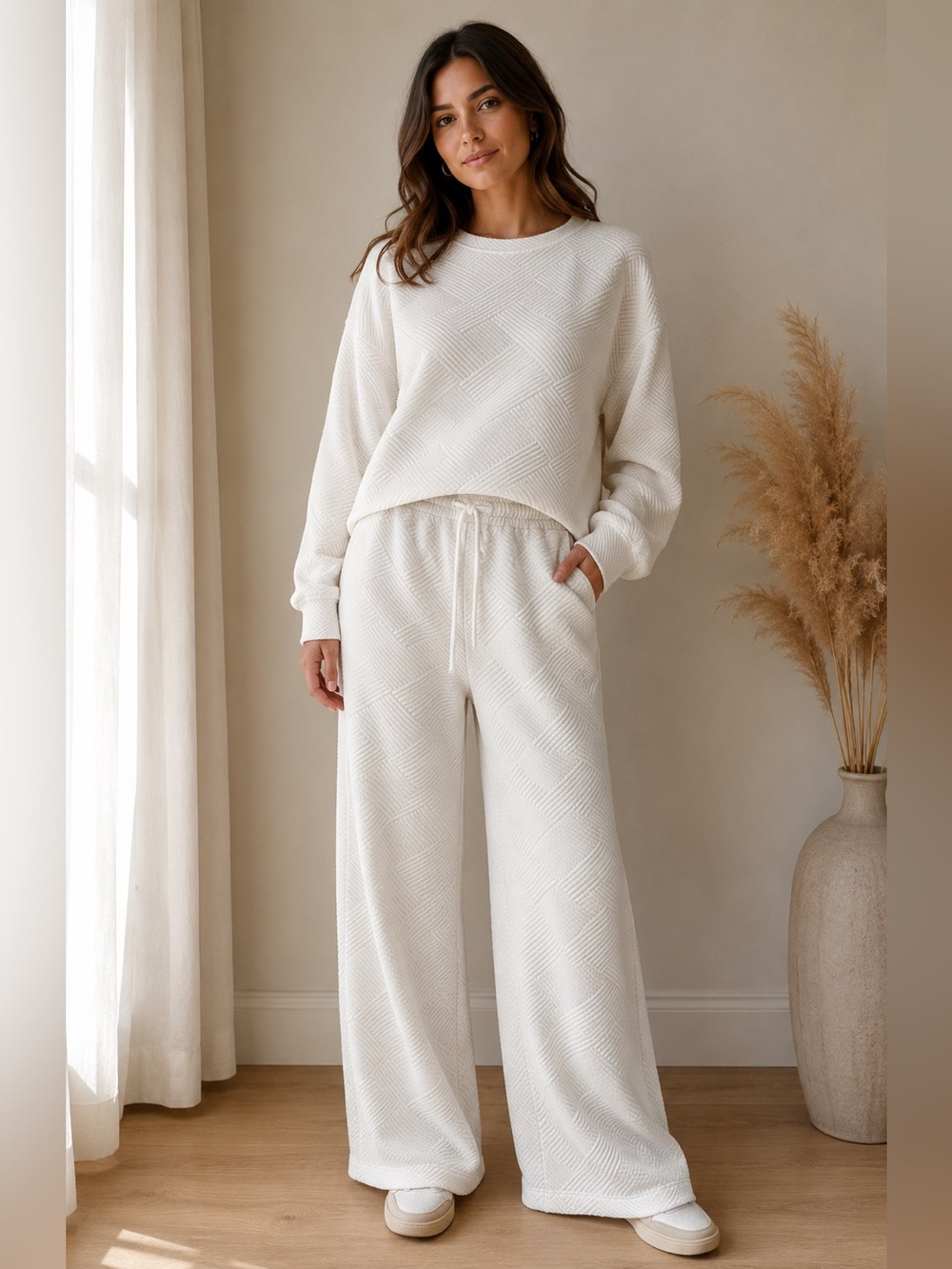 TWO PIECE LOUNGE SET Elegant White Textured Women's Sweat Set